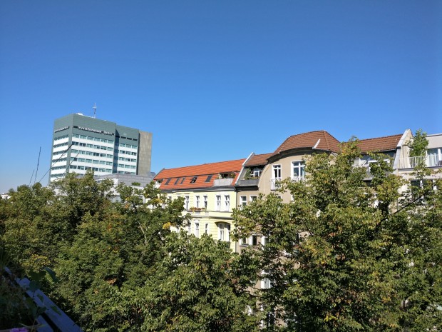 ... und hier das gleiche Motiv unter OxygenOS aufgenommen. In den Details sind die Fotos unter CM 13 etwas schärfer, dafür aber auch reicher an Artefakten. (Screenshot: Golem.de)
